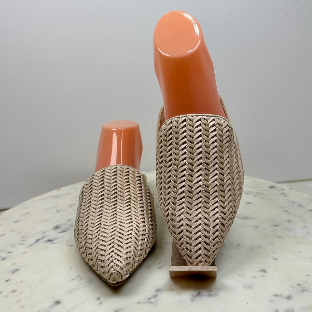MIA Didi Woven Pointed Toe Mules Beige Neutral Flat Shoes GS1350201 Size 8.5M
